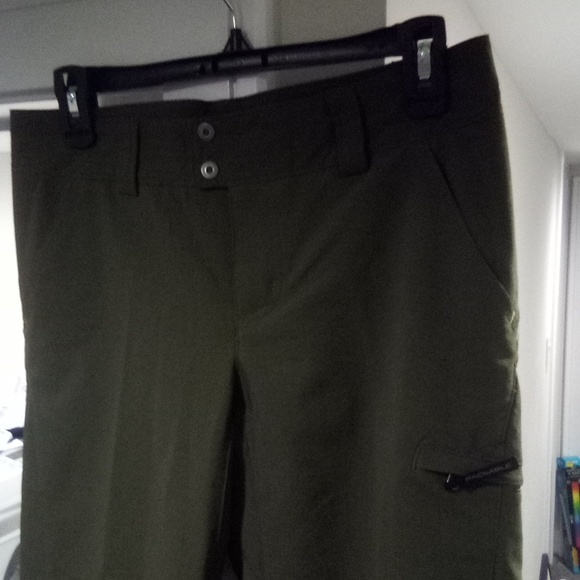 Women's Size 2 Columbia Titanium Convertible Capris - Picture 2 of 14